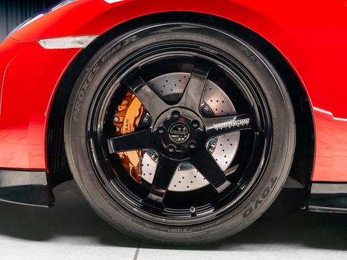 2023 Nissan GT-R Premium Dual-clutch 6-Speed Transmission