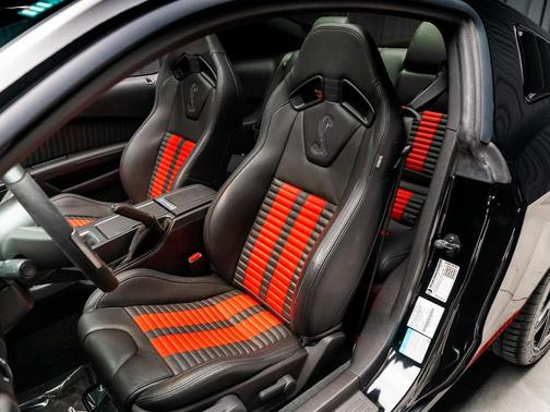 2012 Ford Shelby GT500 Base