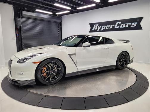 2014 Nissan GT-R Black Edition