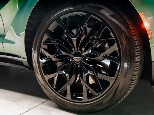 2021 Aston Martin DBX Base