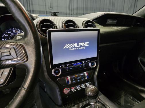 2022 Ford Mustang EcoBoost