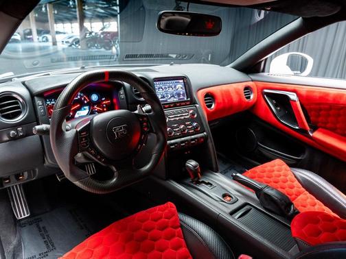 2013 Nissan GT-R Premium
