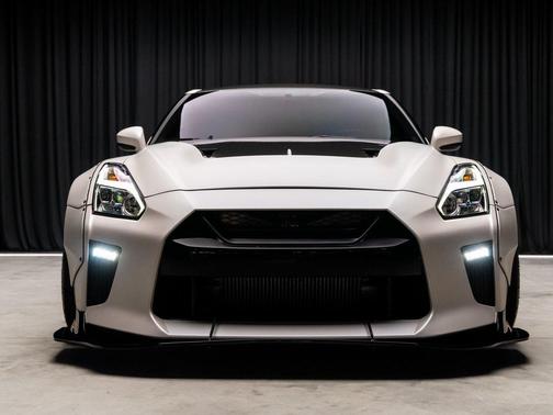 2013 Nissan GT-R Premium