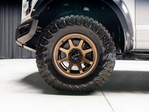 Oxford White 2017 Ford F-150 Raptor