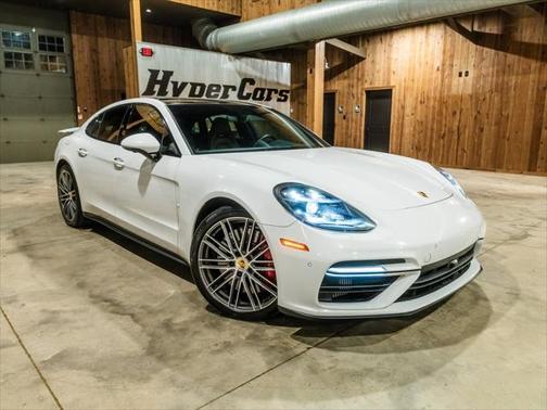 2018 Porsche Panamera Turbo