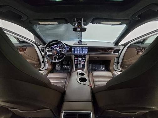 2018 Porsche Panamera Turbo