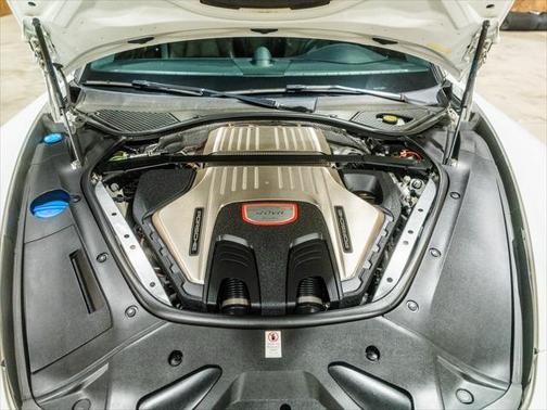 2018 Porsche Panamera Turbo