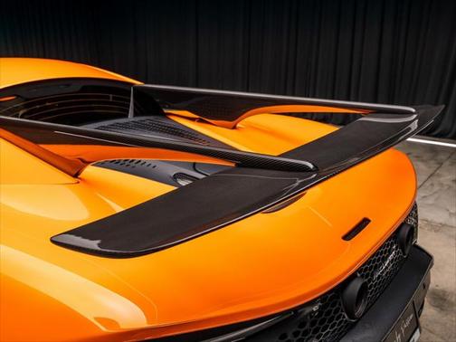 2023 McLaren Artura Performance