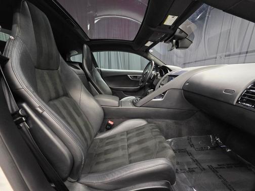 2018 Jaguar F-TYPE 296HP