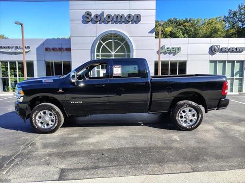 2024 RAM 2500 Laramie Crew Cab 4x4 64' Box