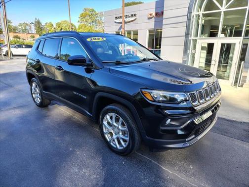 2023 Jeep Compass Latitude Lux FWD