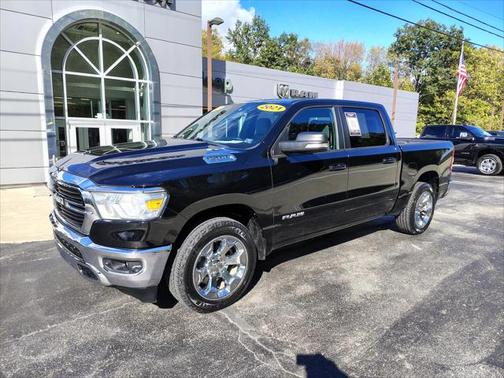 2021 RAM 1500 Big Horn Crew Cab 4x4 57' Box