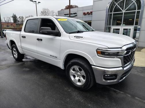 2025 RAM 1500 Big Horn Crew Cab 4x4 57' Box