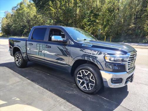 2025 RAM 1500 Laramie Crew Cab 4x4 57' Box