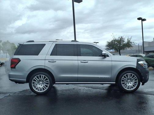 2024 Ford Expedition Platinum