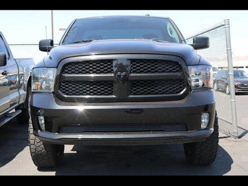 Brilliant Black Crystal Pearlcoat 2015 RAM 1500 Tradesman/Express