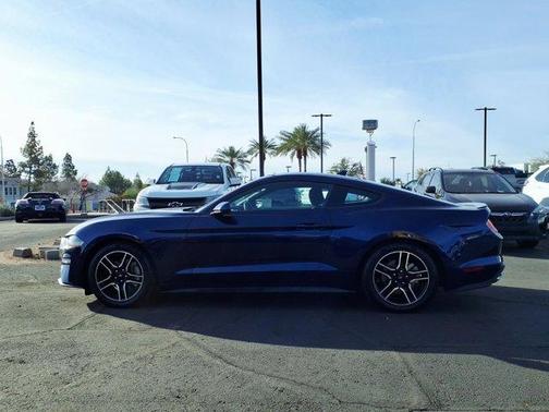 2020 Ford Mustang EcoBoost