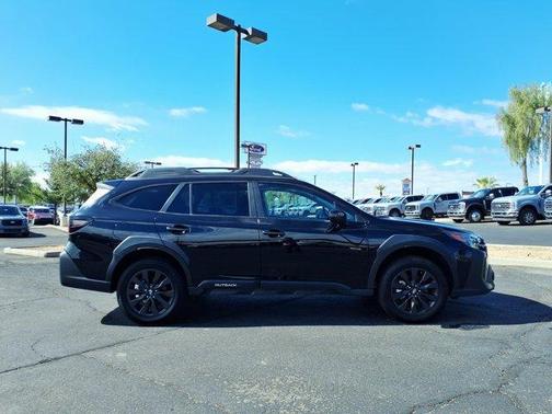 Crystal Black Silica 2025 Subaru Outback Onyx Edition