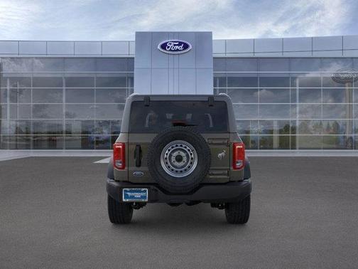 2025 Ford Bronco Base