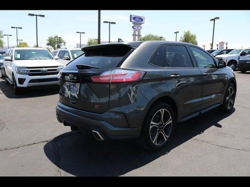 Magnetic Metallic 2019 Ford Edge ST