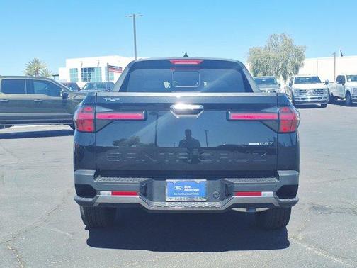 Phantom Black 2025 Hyundai SANTA CRUZ Limited