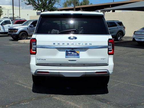 White 2024 Ford Expedition Platinum