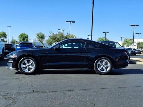 2022 Ford Mustang EcoBoost