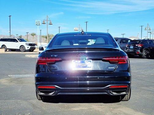 2023 Audi A4 45 S line Prestige