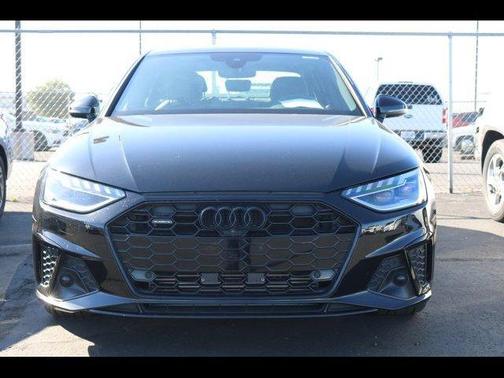 2023 Audi A4 45 S line Prestige