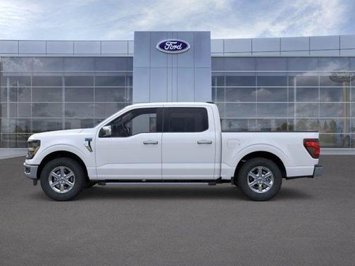 Oxford White 2025 Ford F-150 XLT