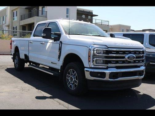 White 2025 Ford F-350 Lariat Super Duty