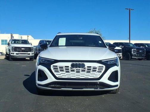 2024 Audi Q8 e-tron Premium