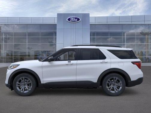 Space White Metallic 2026 Ford Explorer Active