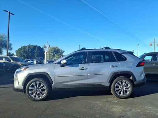 2023 Toyota RAV4 XLE Premium