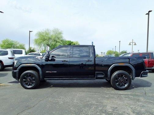 Onyx Black 2024 GMC Sierra 2500 AT4