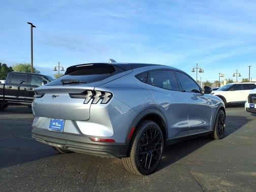 2022 Ford Mustang Mach-E Select