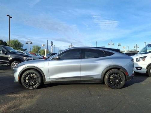 2022 Ford Mustang Mach-E Select