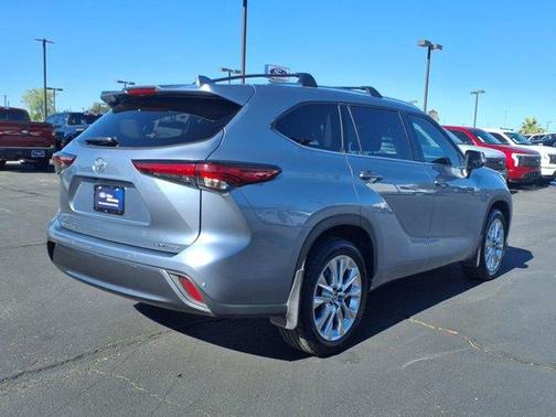 2023 Toyota Highlander Limited