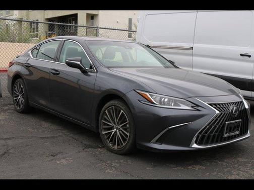 2023 Lexus ES 250