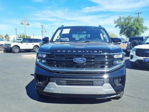 2025 Ford Expedition Platinum