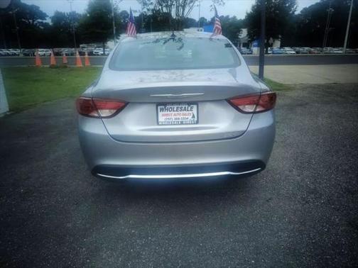 2017 Chrysler 200 Limited