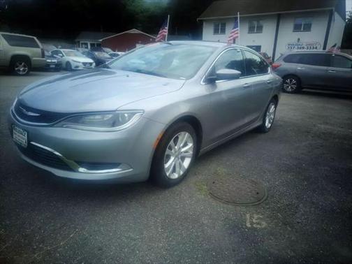2017 Chrysler 200 Limited