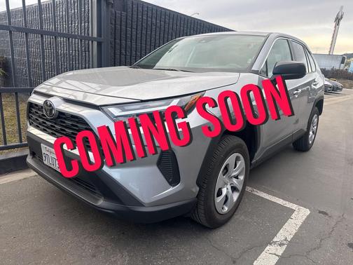 2025 Toyota RAV4 LE