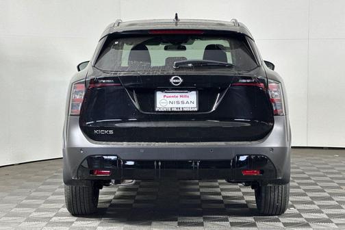 Super Black 2026 Nissan Kicks SV