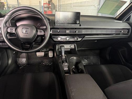 Solar Silver Metallic 2025 Honda Civic Sport