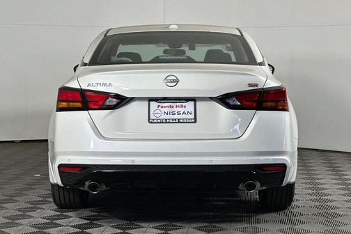 2025 Nissan Altima SR FWD