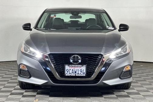 2022 Nissan Altima SR FWD