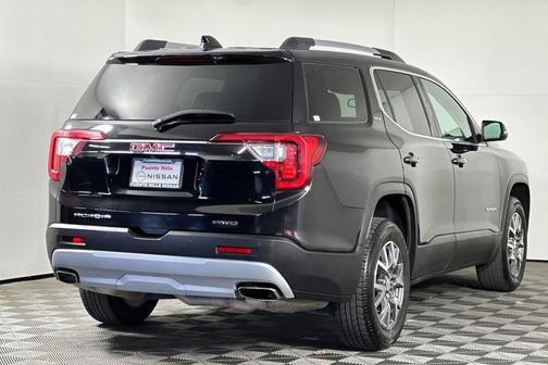 2023 GMC Acadia AWD SLT