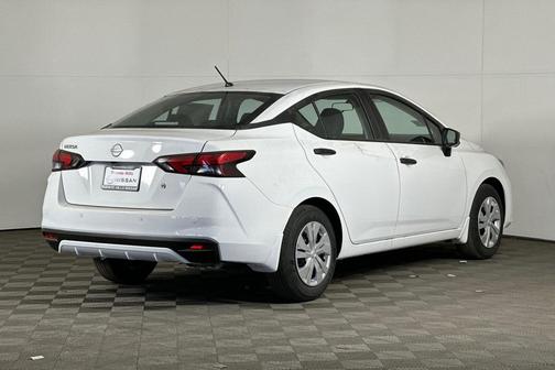 2025 Nissan Versa 1.6 S