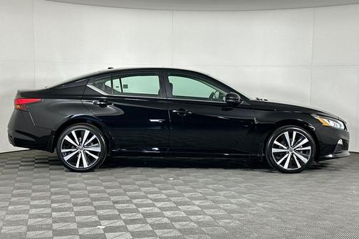 2020 Nissan Altima SR Intelligent AWD